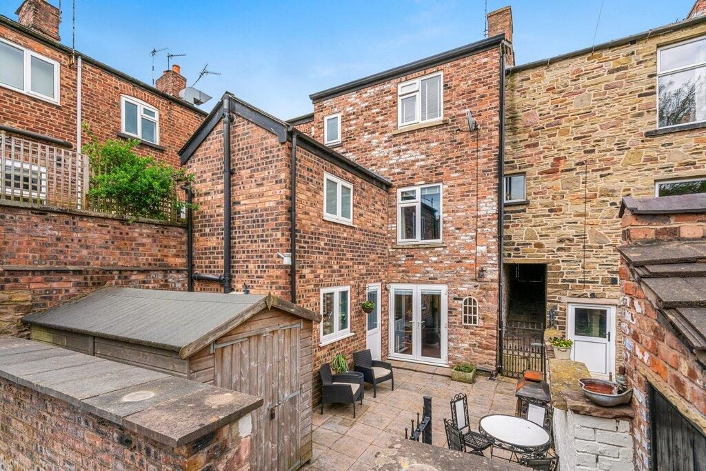 Terraced House