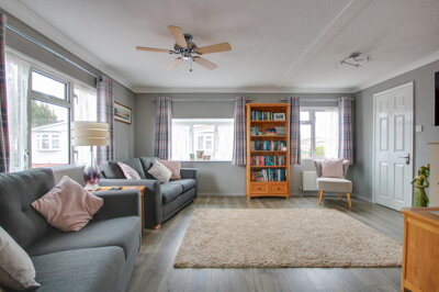 Property on SO30 2AT