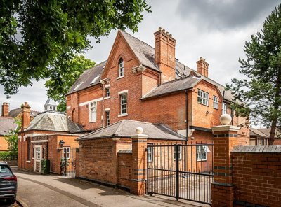 Property on Cavendish Crescent South, NG7 1EN