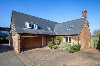 Property on Deweys Place, SP7 9LW