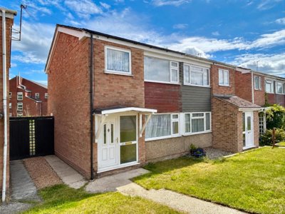 Property on Kiln Road, RG14 2EY