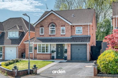 Property on Moorcroft Close, B97 5WB