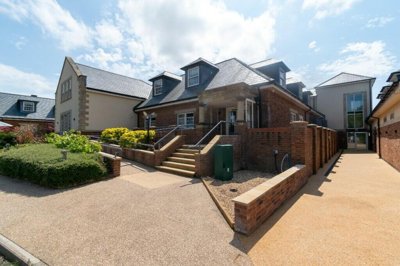 Property on Hall Lane, L40 2QZ