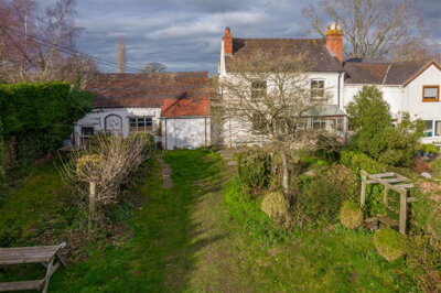 Property on Roberts End, WR8 0DL