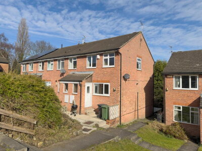 Property on Sandfield Garth, LS6 4JL