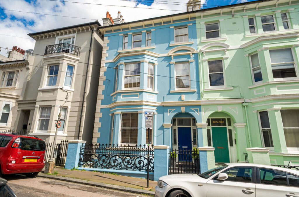 Terraced House