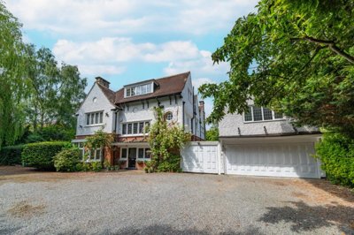 Property on Glebe Road, LE2 2LD