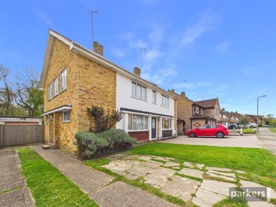 Property on Lakeside, RG6 7PQ