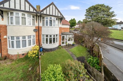 Property on Victoria Road, EX32 8DU