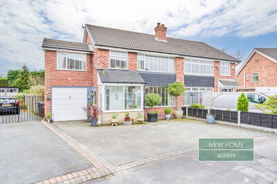 Property on Baslow Drive, SK8 3HW