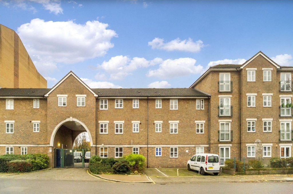 Property main image