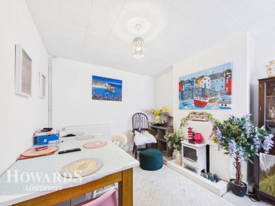 Property on Worthing Road, NR32 4HA