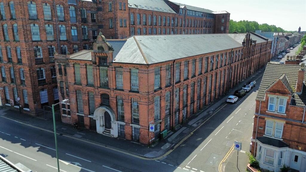 Property main image