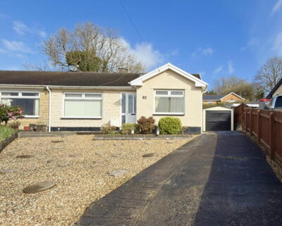 Property on Fairfield Close, CF44 0PF