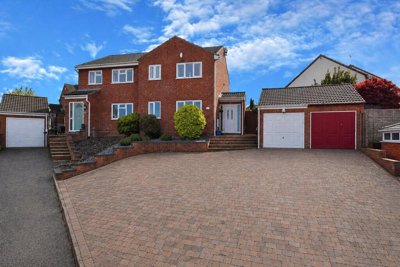 Property on Woodbridge Close, WR5 3BJ
