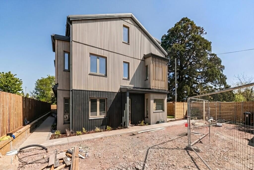 Terraced House