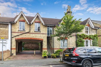 Property on WD17 2PZ
