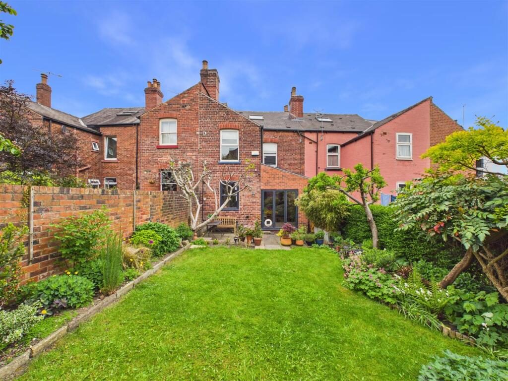 Terraced House