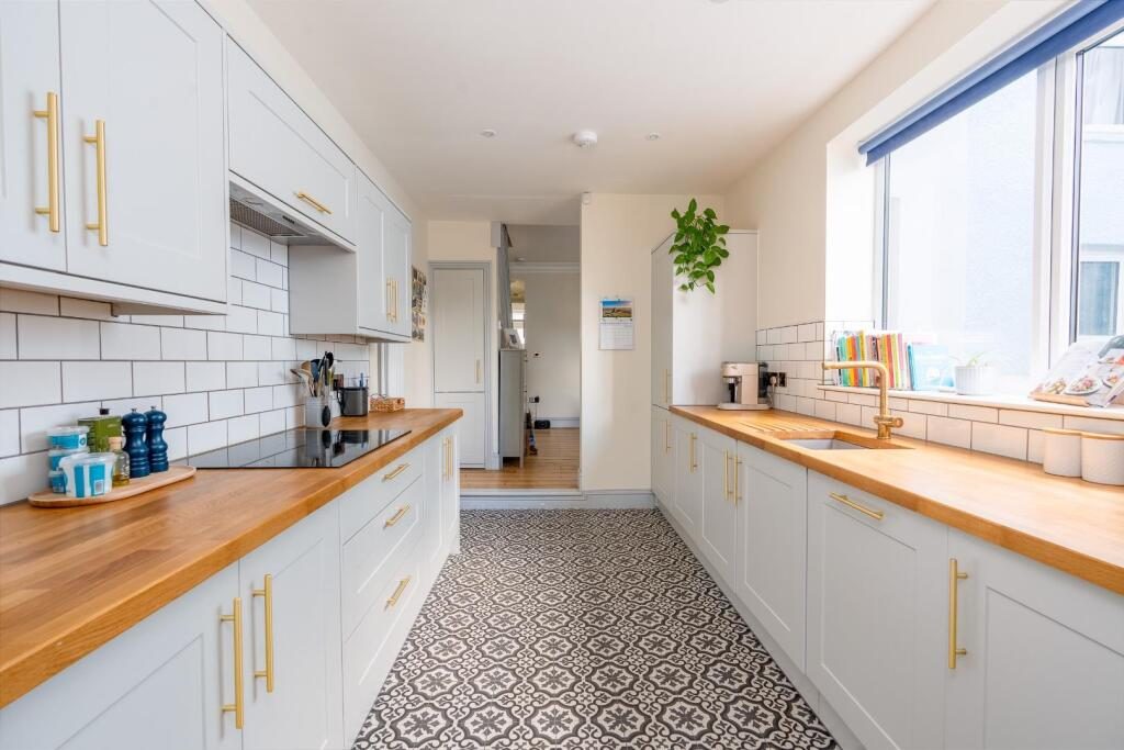Terraced House