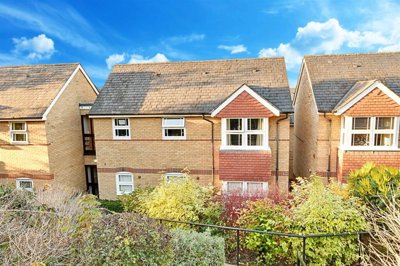 Property on Nags Head Close, SG13 7FJ