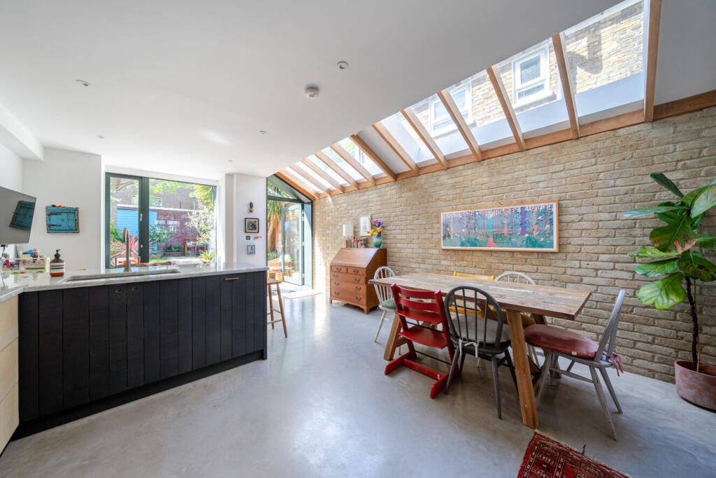 Terraced House