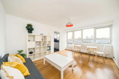 Property on Bullen Street, SW11 3HG