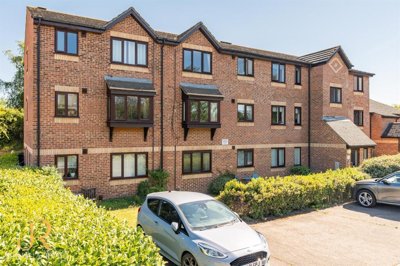 Property on Moorymead Close, SG14 3HF