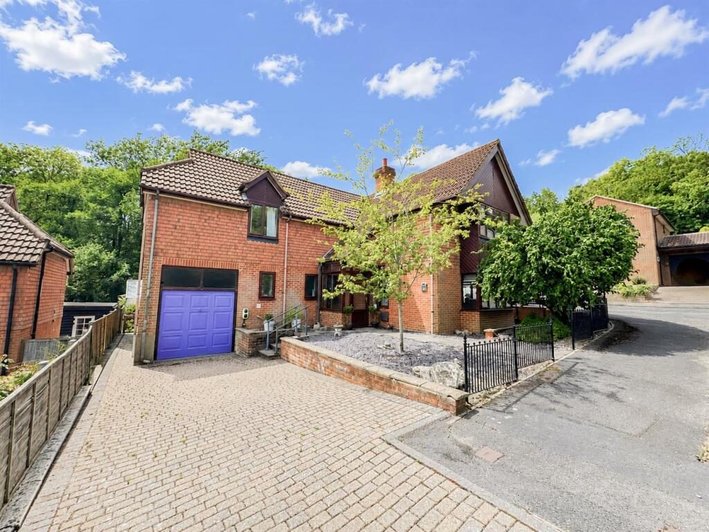 Property main image