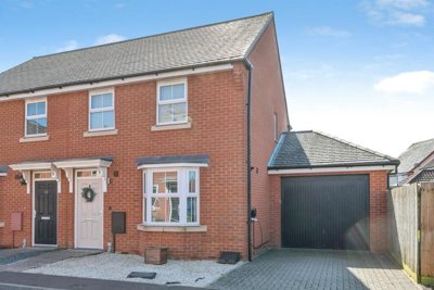 Property on Thomas Way, NR10 3FQ