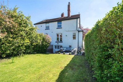 Property on LS8 1DT