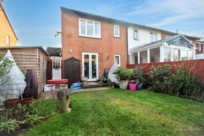 Property on Caistor Close, RG31 7AY