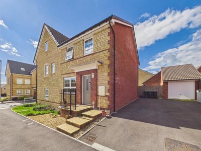 Property on Gainey Gardens, SN15 1UH