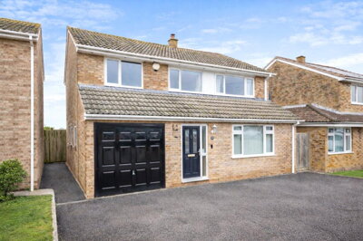 Property on Hawkeridge Park, BA13 4HJ