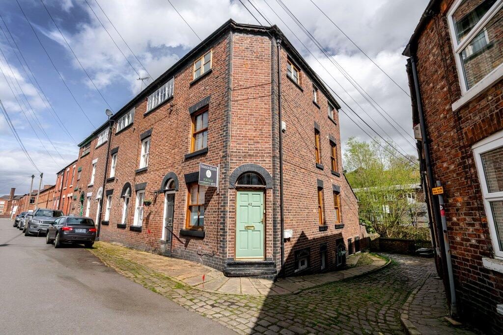 Terraced House