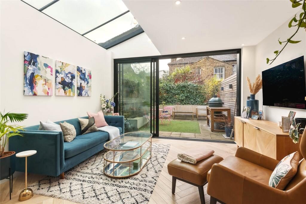 Terraced House
