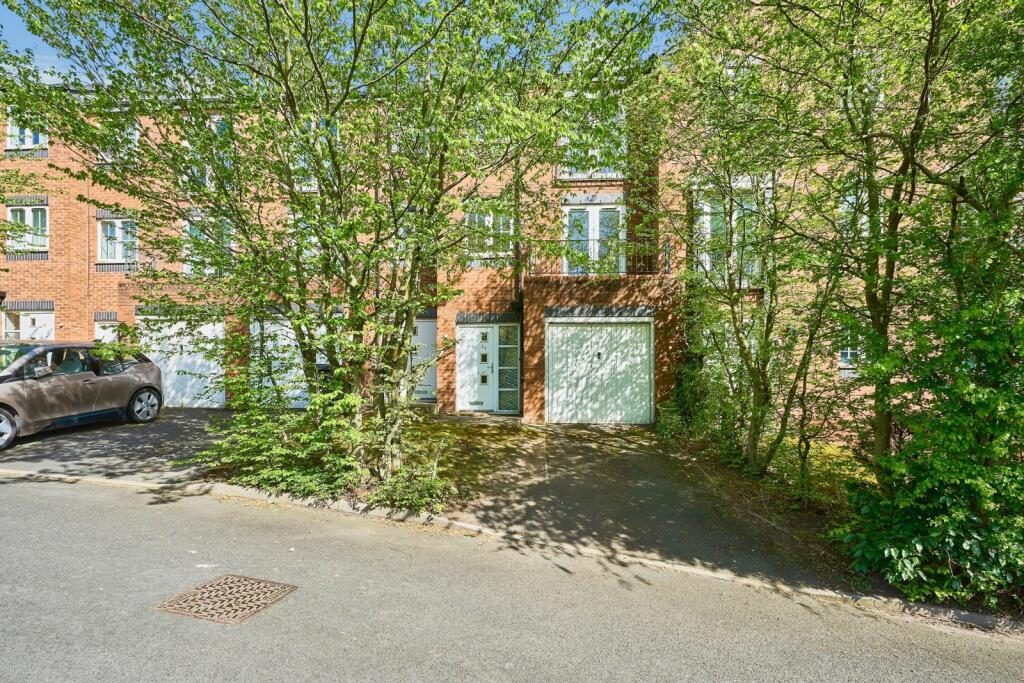 Terraced House
