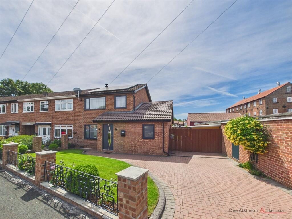 Terraced House