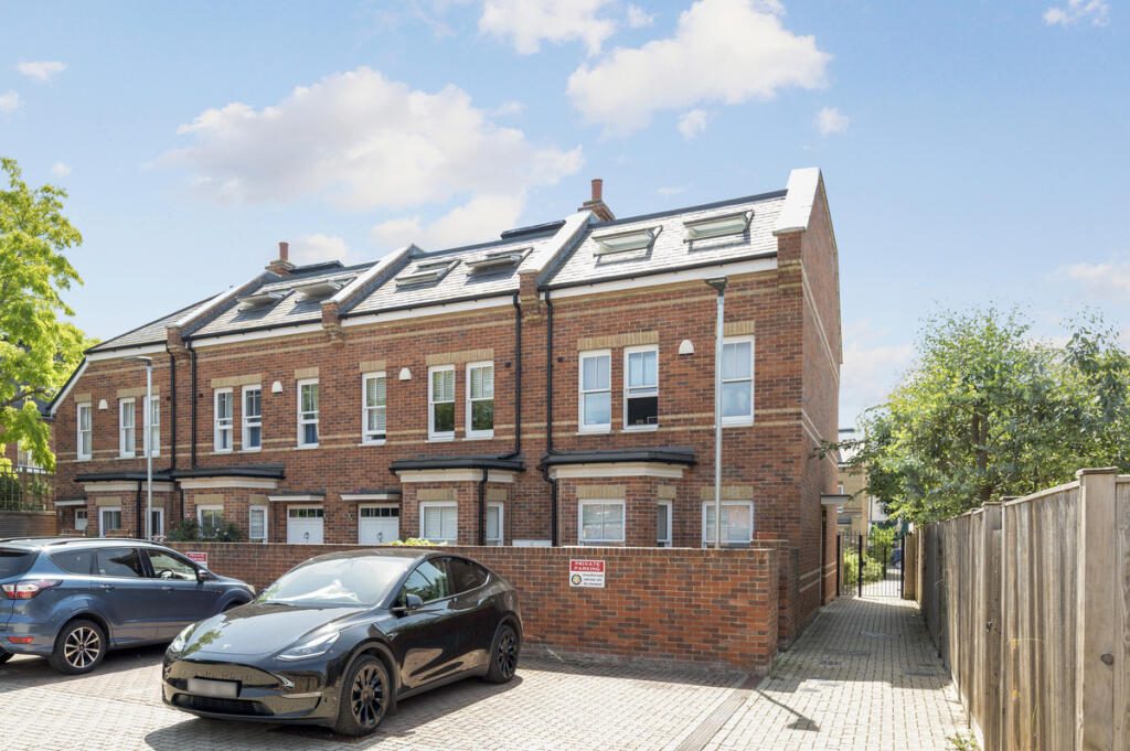 Property main image