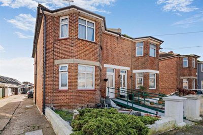 Property on Bexhill Road, TN38 8BG