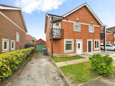 Property on Ocean Boulevard, HU9 1TG