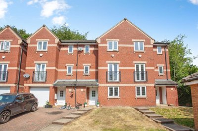 Property on Rockingham Gardens, S60 3BL