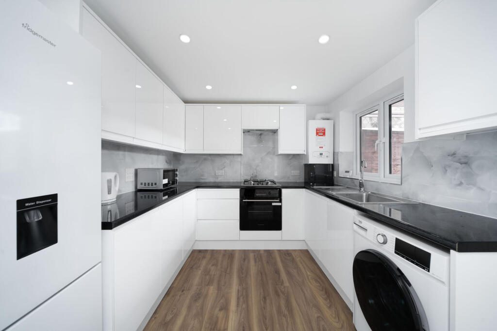 Terraced House