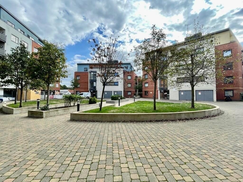Property main image