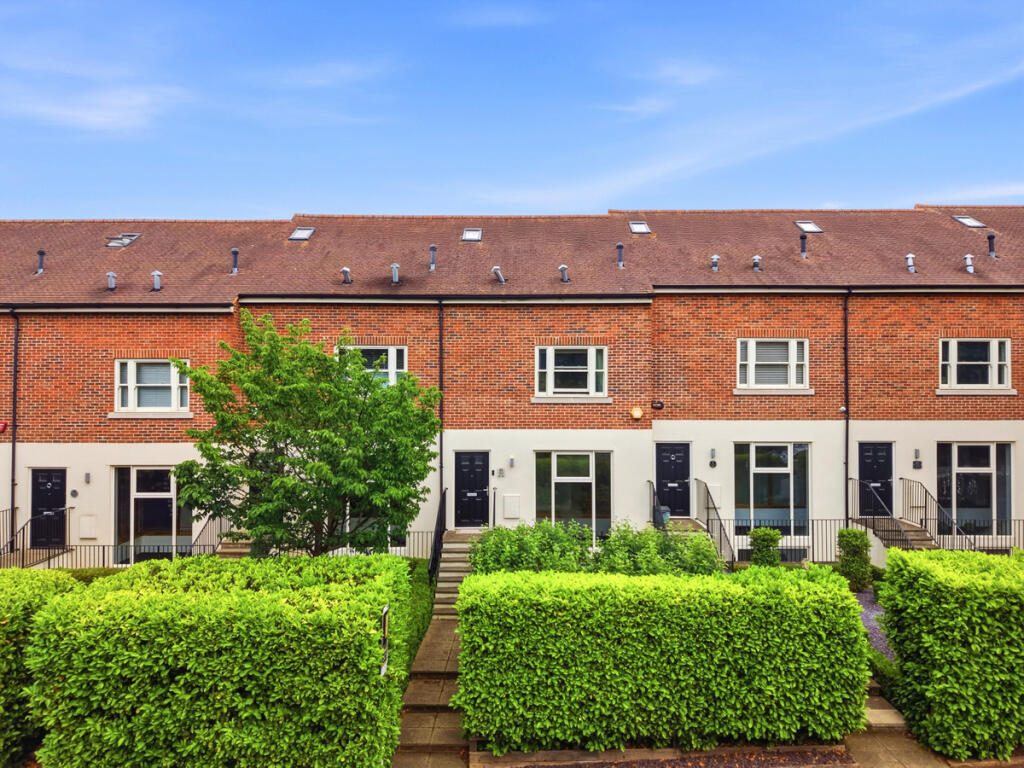 Property main image