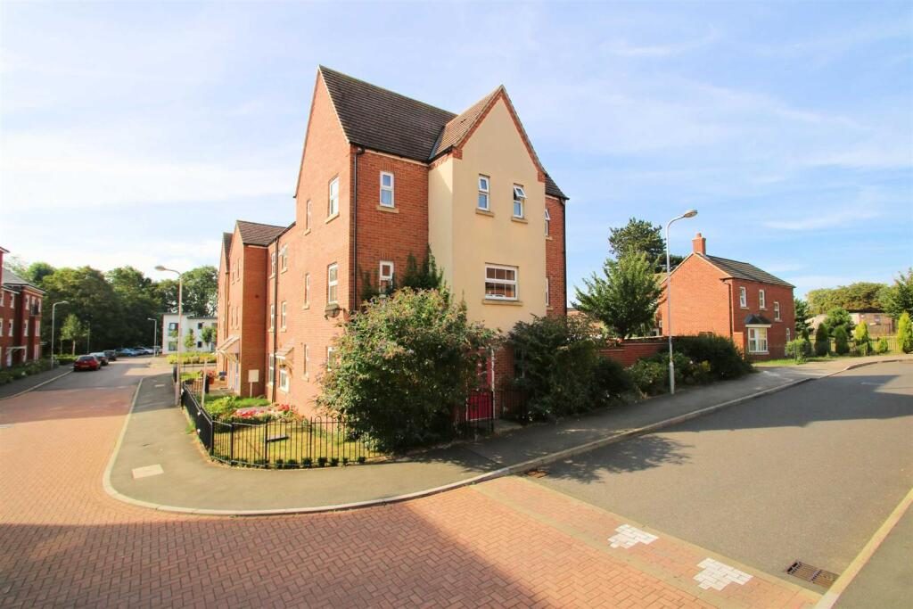 Property main image