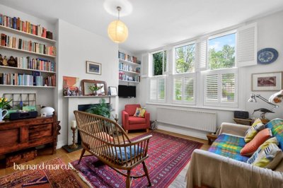 Property on Rosendale Road, SE21 8DP