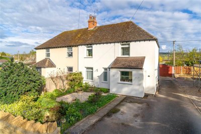 Property on Cheltenham Road, WR12 7BY