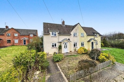 Property on Fairfield, DT8 3BS