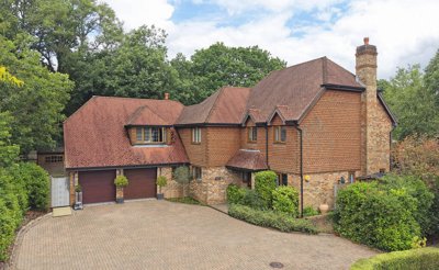 Property on Steeres Hill, RH12 4PT
