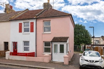 Property on Cross Street, BN11 1UP